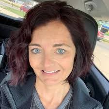 Amy Specht's Instagram, Twitter & Facebook