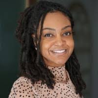 Taylor Avery's Instagram, Twitter & Facebook