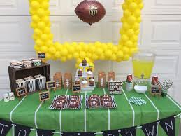 We have hundreds of football themed birthday party ideas for you to go for. Football Party Football Birthday Party Football Party Decorations Sports Birthday Party
