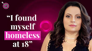 Amy Murcia's Instagram, Twitter & Facebook