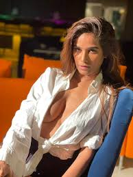 Poonam Pandey on X: 💋 t.co8F9cjicRpB  X