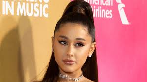 The couple wanted the ceremony to be private and took precautions to make sure that happened. Todo Lo Que Sabemos Sobre La Boda Secreta De Ariana Grande Y Dalton Gomez Espanol News24viral