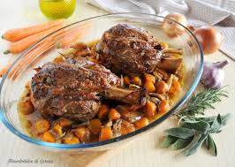 Le polpette al forno sono un secondo piatto gustoso e velocissimo da preparare: Come Cucinare Un Maialino Al Forno A Legna