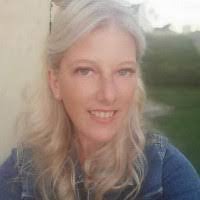 Michelle Pearman's Instagram, Twitter & Facebook