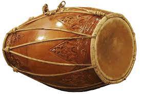 Alat musik tradisional ini berasal dari kepulauan riau. Drums Ensemble Gending