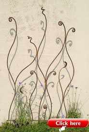 Rostiges Metallgitter Verdrehter Metallfarn Des Schirmes 2019 Farne Garten Gartendesign Ideen Garteneingang