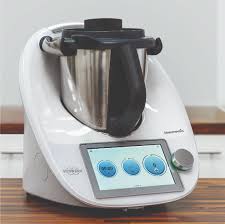 Cierra el vaso y dale al turbo unas cuentas veces. Truco De Cocina Dejar La Thermomix Impecable En 1 Minuto Recetas La Masia