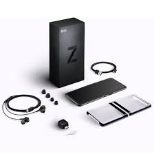 SamsungJapan - 【#GalaxyZFlip 同梱品を紹介！】 話題の折りたたみスマホ Galaxy Z Flip の同梱品はこちら！  ▽予約はコチラ https://bit.ly/2HADF8B  もしかしたら今回から初めてGalaxyにする方が多いかもしれないので、細かく記載しますね♪ ①AKGチューニングマイク ...