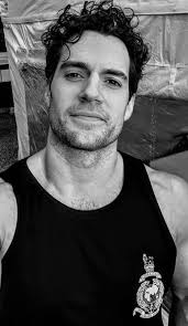 Henry Cavill is a selfie person 🤳