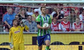 Ein letzter ausweg bleibt dem dänischen fußballer nach seinem angriff auf einen taxifahrer aber noch. Offiziell Wolfsburg Trennt Sich Von Bendtner