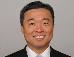 Gideon Lee's Instagram, Twitter & Facebook