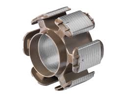 Die vorliegende erfindung betrifft einen stator (1) einer elektrischen maschine, mit einem eine statorachse (4) aufweisenden statorblechpaket (2) und mit im statorblechpaket (2) vorgesehen nuten. Elektroblechstanzen Feintool