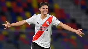 Y complacer a su público luego tags: Julian Alvarez Y La Importancia Del Sexto Hombre Goal Com