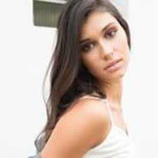 Ursula Ross's Instagram, Twitter & Facebook