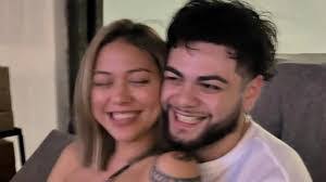 Michelle Derrick's Instagram, Twitter & Facebook