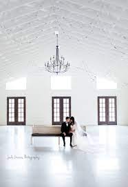 Wedding Venue The Loft At Stone Oak Arkansas River Valley All White Wedding Arkansas Wedding Venues Wedding Classic