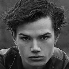 Ian Charles's Instagram, Twitter & Facebook