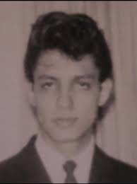 Can someone restore this old photo to color?