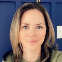 Jennifer Cale's Instagram, Twitter & Facebook