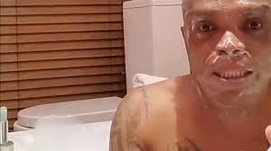 Mhlongo'nun ilk koreografi çalışması sarafina müzik filmindeydi ! Somizi Says Hiv Is Better Than Coronavirus South Africa Rich And Famous