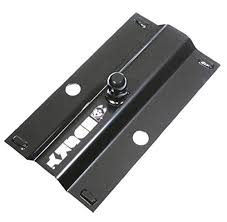 The curt gooseneck hitch has adaptors for both 5th wheel and gooseneck trailers. The Best Gooseneck Hitch