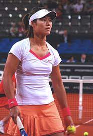 Tennisspielerin f (genitive tennisspielerin, plural tennisspielerinnen, male tennisspieler). Li Na Tennisspielerin Wikipedia