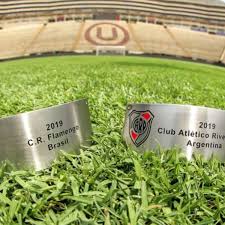 Argentinos juniors y river plate buscan un lugar en los cuartos de final (reuters/juan mabromata) (juan mabromata/). River Plate Vs Flamengo Placas Del Trofeo De La Copa Libertadores Para Los Finalistas Deportes Trome