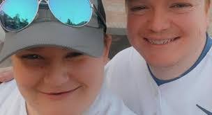 Amanda Herr's Instagram, Twitter & Facebook