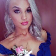 Elle Blacker (@elleblacker3)