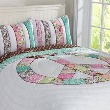 Pb apartment furniture pottery barn kids furniture pottery barn teen furniture trending now new arrivals light wood finishes woven & rattan furniture. Pb Teen Peace Patchwork Quilt Decor Look Alikes