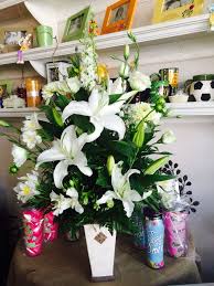 Everyday Flowers Main Street Flowers Gifts Kingsburg Ca Flower Gift Flowers Gifts