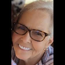 Debra Cade's Instagram, Twitter & Facebook