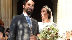 Pegateya contiene publicaciones diarias dirigidas a toda clase de público y reconocida por la publicación de fotografías turísticas, sociales, eventos en discotecas y bares. Asi Es Coco Robatto El Marido De La Influencer Rocio Osorno