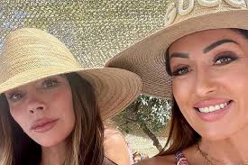 Hana Hadžiavdagić se pohvalila fotografijom s Victorijom Beckham, partijale  u istom u restoranu u Cannesu