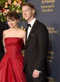 Once upon a time, joey king and jacob elordi starred in a little movie called the kissing booth that came out on netflix and was a massive hit. Joey King Walked The Emmys 2019 Carpet With Her Reported New Boyfriend Steven Piet Teen Vogue