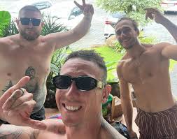 Aaron Weston (@aaron_weston_) • Instagram photos and videos