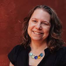 If you weren't able to take December's sold-out Waxed Linen Medallions  class, good news! Katy is teaching another session Jan. 7! Create a  colorful medallion to use as a necklace, ornament, or