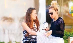 Η κόρη της τάμτα ονομάζεται άννι και η τραγουδίστρια την έκανε σε πολύ μικρή ηλικία. Korh Tamta Zappit