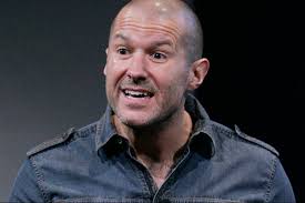 Apple låter designer ta makt över insidan