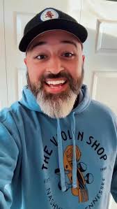 IT'S A ROTH OFF! For today's Fiddle Face-Off we are comparing two German  fiddles from the acclaimed Roth violin workshop. As a reminder, comparing  instruments is a helpful way to narrow down