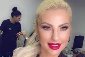 Simbolom orla duda balje iskazuje poštovanje prema albanskom narodu. Duda Balje Atem Hinunter Nga Friseur So Gut Sind Ihre Frisuren Und Ihr Schweres Make Up Lajme Mk Nachrichten Aus Nordmakedonien