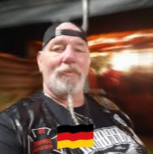 Manchmal spielt das Leben anders als man es vorher gedacht hat. Leider  müssen wir unseren Head Coach Guido Zink vorzeitig verabschieden. Aufgrund  von gesundheitlichen Problemen wird der Solinger sich bald einer Operation