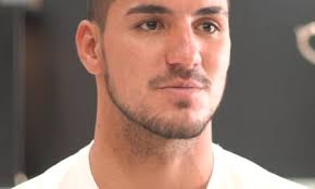 Monyca Eleogram faz campanha Roxy 2016