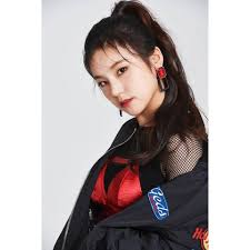 Somi trained under jyp entertainment and was even set to debut under itzy before she left the agency and joined yg . Pre Debut Profile Photos Of Itzy Released Online Including Jeon Somi Up Station Malaysia
