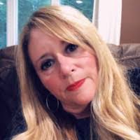 Denise Morabito's Instagram, Twitter & Facebook