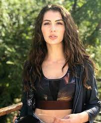 Burcu ozberk afili ask is on facebook. Afili Ask Dizisinin Ayse Si Burcu Ozberk Sevenlerini Sasirtti