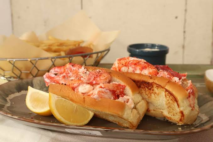 Who Invented the Lobster Roll? Lobster Roll History -