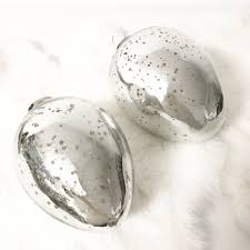 Erst mal blumen, dann bienen und häschen und kurz vor ostern die bunten eier. Deko Ei Osterei Silber Bauernsilber Glasei Aufhanger In Zwei Grossen Flourou Luxury Interior Design Art