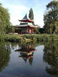 Victoria Park London Japanese Garden I Knew London Was Hiding A Japanese Garden Somewhere Definitely Going To London Park Places In England London Sights