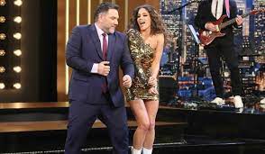 Τρέλανε το instagram με το «καυτό» της μπικίνι! H Xristiana Gia Thn Egkymosynh Ths Stikoydh Bazw To Xeri Moy Sth Fwtia Must